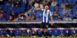 足球报：国足最后能依靠的，是武磊张玉宁这种有留洋经历的球员