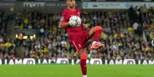 利物浦官方：17岁小将戈登签订首份职业合同