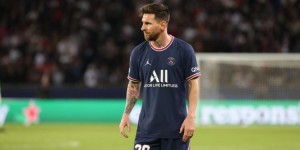 队报：梅西提前被换下可能是因他的肌肉有伤