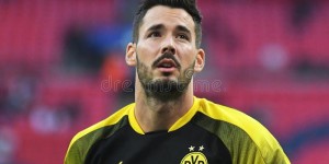 德天空：31岁门将布尔基不想放弃多特的高薪，夏天曾拒绝巴塞尔