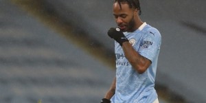 记者：巴萨打算在冬窗租借斯特林，阿圭罗的伤停加速了这一计划