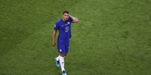 斯基拉：弗鲁米嫩塞希望签回蒂亚戈-席尔瓦，已与经纪人谈判