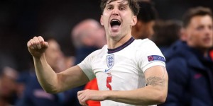 斯通斯：在曼城机会寥寥时，是索斯盖特告诉我要坚持下去