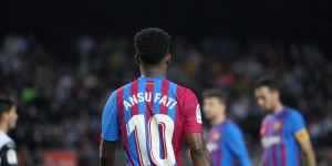 官方：法蒂、F-德容和罗贝托参加球队合练