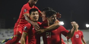 阿兰洛国富为武磊进球激动庆祝，骆明：归化这么卖命怎能不叫好？