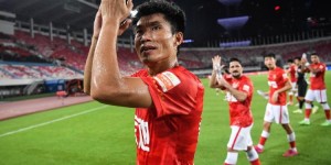 足球报：郑智大概率离开广州队，在其他中超俱乐部任教