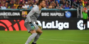 每体：内托正在等待加盟那不勒斯，他已经拒绝了富勒姆的报价