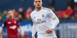 罗马诺：约维奇明日前往佛罗伦萨，即将免费完成转会