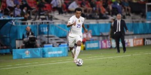 卫报：巴萨敦促孔德等待他们的报价，而不是立即转会切尔西