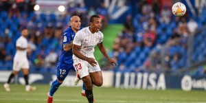 跟队记者：巴萨即将确认孔德的签约，俱乐部内部正在庆祝完成交易