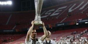 迪马：西汉姆1500万欧报价科斯蒂奇，非常接近与法兰克福达成协议