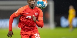 记者：穆基勒将在今晚飞抵巴黎，接受体检并与巴黎签约