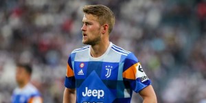 米体：拜仁对德里赫特固定报价7500万欧低于切尔西，但浮动较高