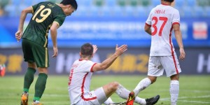 津媒：梅州vs国安现场有少量观众，有“人气”的比赛就是不一样