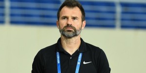 沪媒：海港绝不能只靠运气来踢比赛，教练组训练、战术需改进