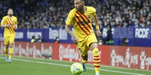 电讯报：巴萨预计切尔西本周会正式报价奥巴梅扬