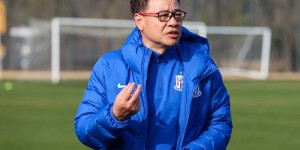 媒体人：中超土帅工资都很低，包括吴金贵说白干活也不为过