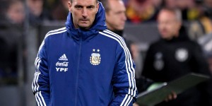 斯卡洛尼：有10支球队在竞争世界杯 梅西表现出对胜利的渴望