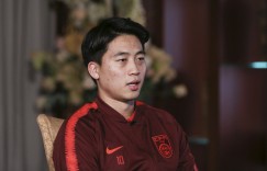 媒体人：长江球员胡靖航试训泰山，后者准备组织精兵强将打亚冠
