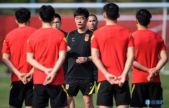 鲁媒：国足选帅拖得越久可选空间就越少，足协应适当放宽标准
