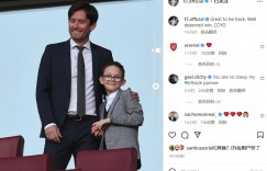 另一个“托马斯” 罗西基晒看球照：当之无愧的胜利 COYG