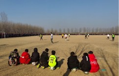 江苏沛县“村界杯”爆火，乡亲来捧场热闹似大集