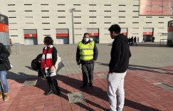 世体：马竞专门派安保人员保护库尔图瓦的牌匾，以防被破坏