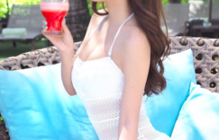 史上最美廚娘！甜美臉蛋＋「銷魂身材」看起來「好可口」，高超廚房技巧帶你上天堂！