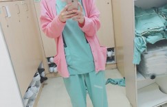 好兇啊！中國醫「大奶護理師」氣質鄰家女孩，制服下竟隱藏「極好身材」！