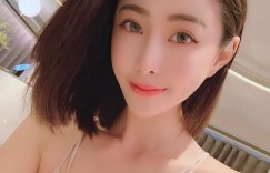 不忍了！氣質室內設計師「黃艾比」再也不壓抑　盡情展現火辣身材