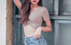 可愛祖宗！「蘇姵皊」水汪大眼回眸喬褲褲，性感姿態讓人讚嘆「發育成功」！