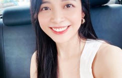 才貌都超豐富的「聰明美女」澎湖玩水！「雪白美肌＋兇猛巨乳」讓人目不轉睛！