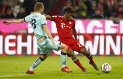 记者：曼联有意引进科曼，将向拜仁提供附加买断选项的租借合同