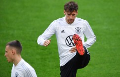 记者：格雷茨卡的肌肉伤还需接受检查，他周五不会去德国队报道