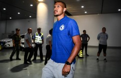 英媒：大连人外援龙东希望重返英超踢球