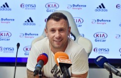 卡萨诺评意甲最佳阵：锋线无卢卡库&C罗，劳塔罗在列