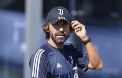 皮尔洛：C罗被换下后鲜有的感到高兴，他在更衣室内面带微笑