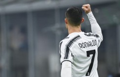 意媒：收官战后，C罗乘坐私人飞机回到了里斯本