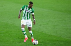 世体：阿森纳也有意巴萨边后卫埃莫森，考虑让其顶替贝莱林