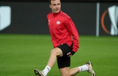 格策：我的前任经纪人欺骗了我，他的处理缺乏透明度