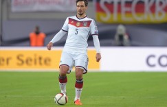 记者：参加欧冠决赛的德国国脚参加训练，狐媚、格雷茨卡未合练