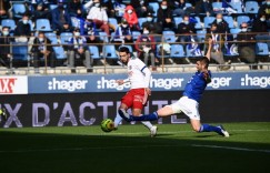 记者：德西利奥可能400万欧转会里昂，并签下三年合同