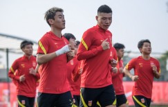 记者：韦世豪赛前大腿肌肉发紧，今天将前往医院做进一步检查