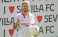 意媒：米兰准备与塞维交换卡斯蒂列霍和戈麦斯，双方正在谈判