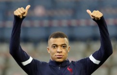 亨利：姆巴佩是他自己的“国王”，将他和我相比是错误的