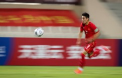 记者：武磊表现证明留洋要比归化强，李铁最了解国足