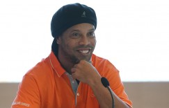 小罗：我一直都在关注米兰 巴萨必须留住梅西因他代表球队历史