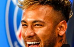 世界报：只要遵守有关纪律和礼仪，巴黎每月奖励内马尔54万欧