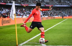 孙兴慜向球迷致歉：不是不想射门只是没机会，状态不好对不起大家