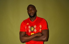 前一百场国家队进球数：卢卡库67球，阿里-代伊76球